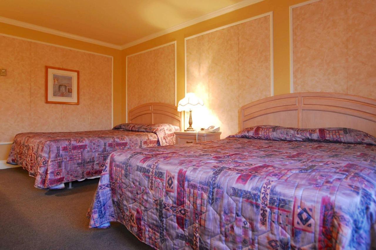 Hotel Travelodge By Wyndham Victoriaville Ngoại thất bức ảnh
